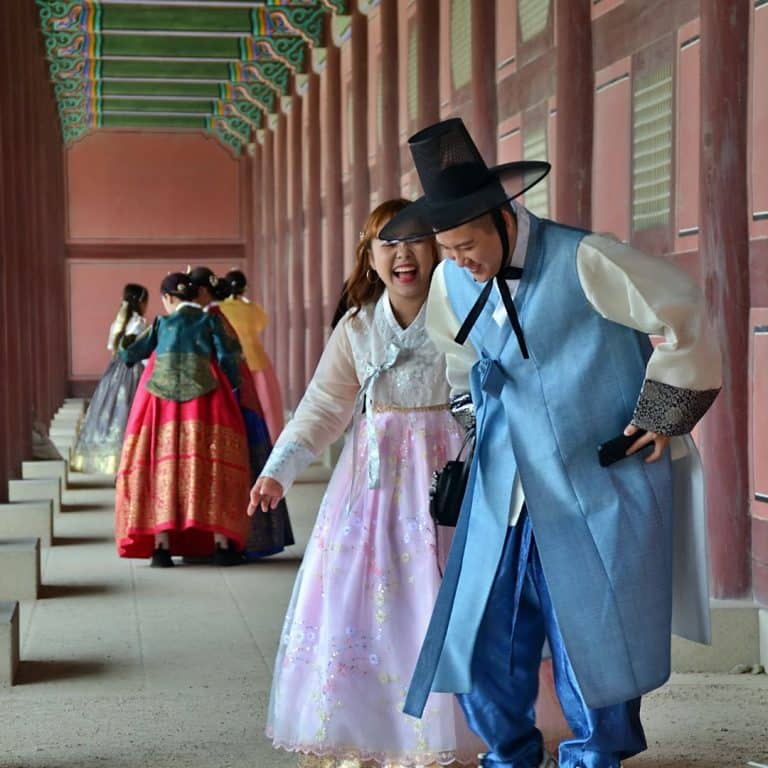 Le hanbok (한복), un vêtement traditionnel toujours vivant